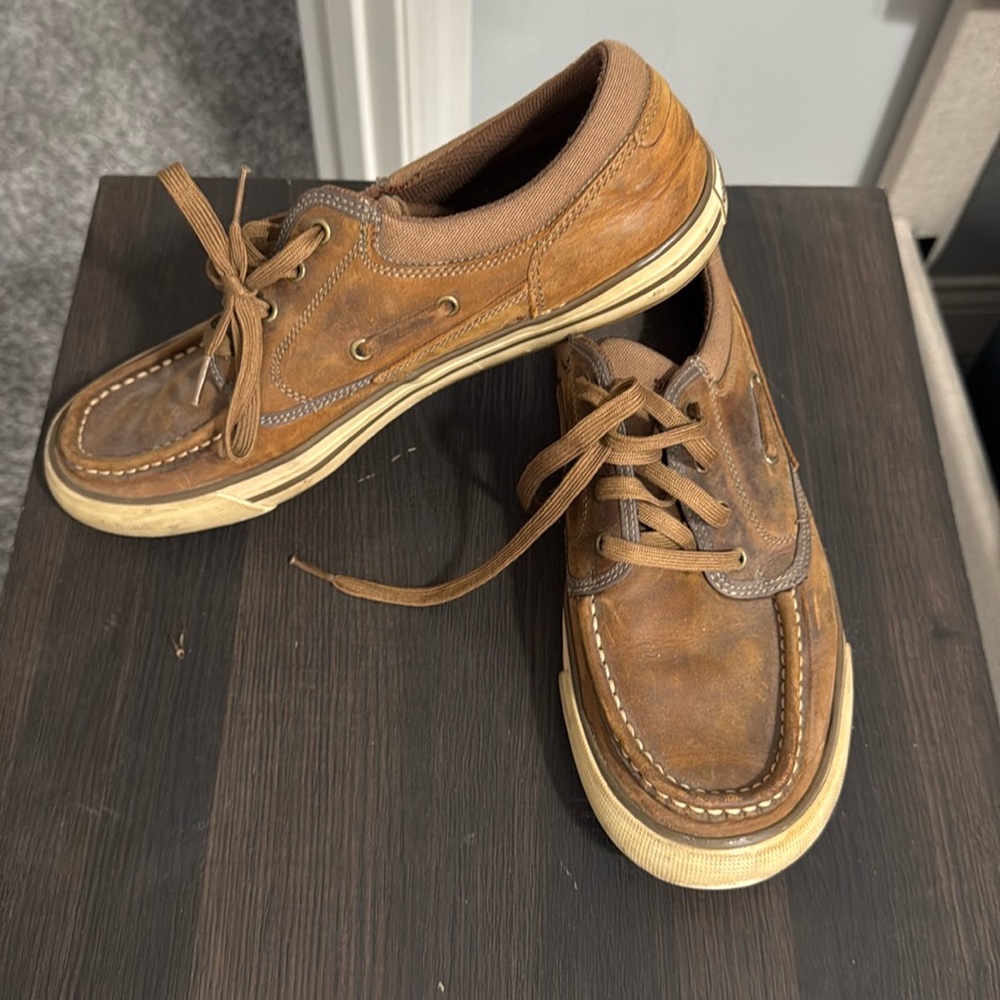 Men’s shoes